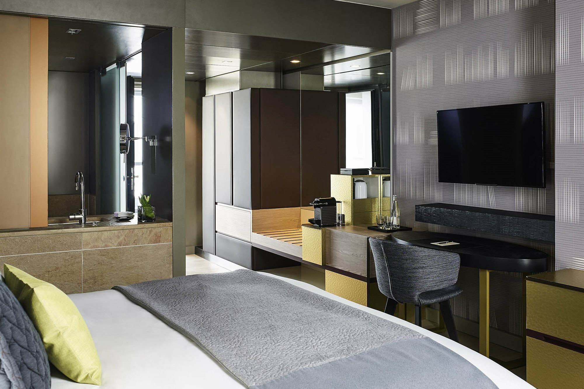 Sofitel Bayerpost 5*
